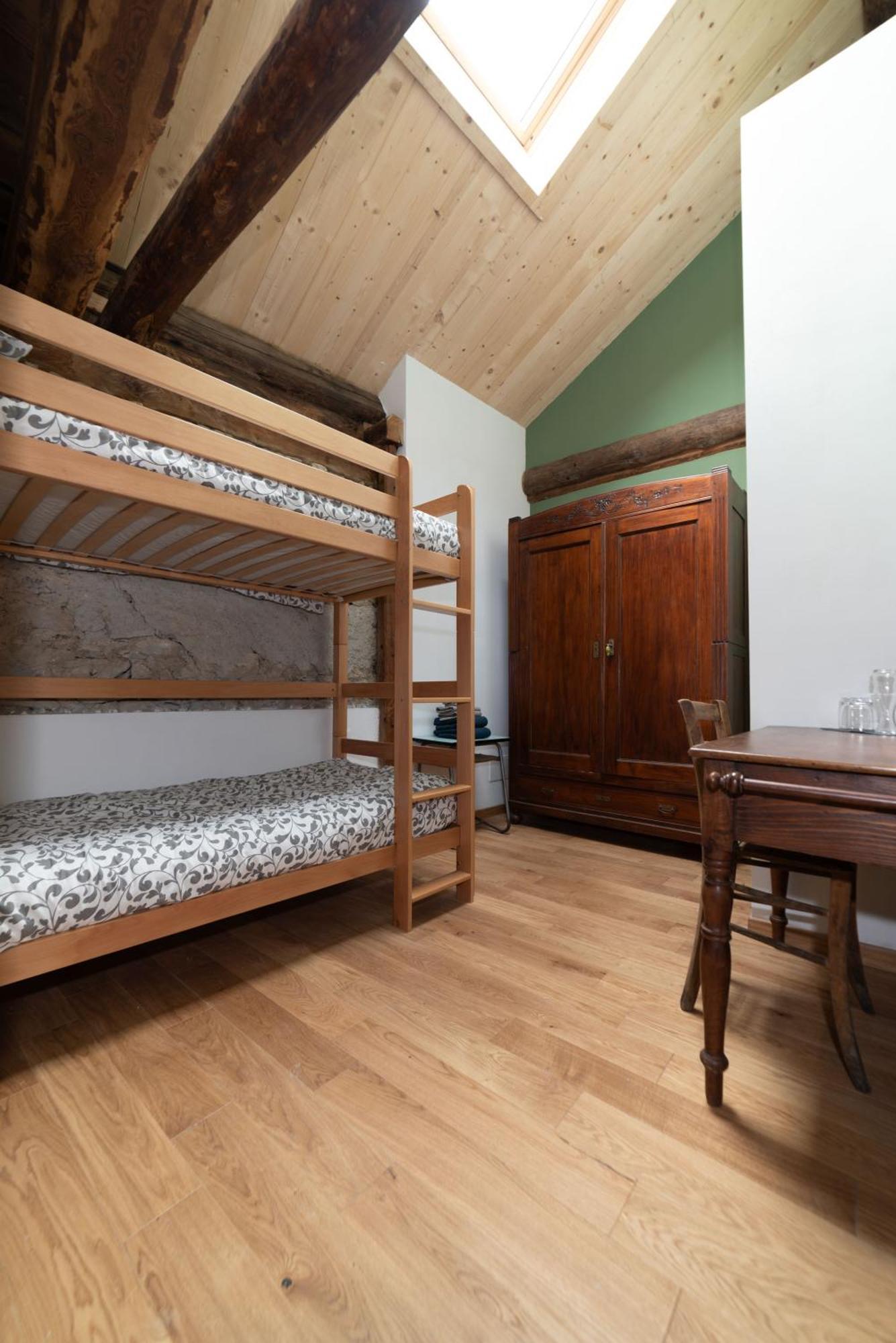 Cicapuy Hotel Puys Bagian luar foto
