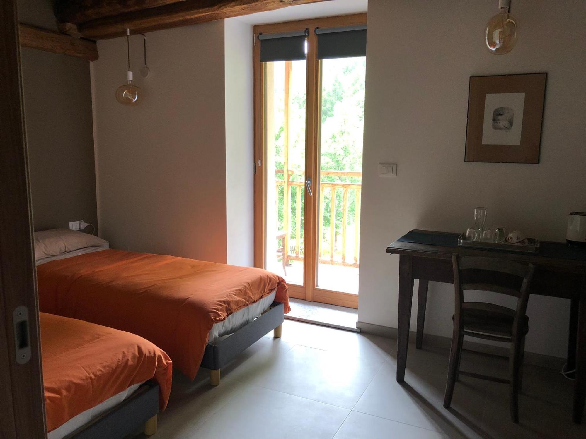 Cicapuy Hotel Puys Bagian luar foto